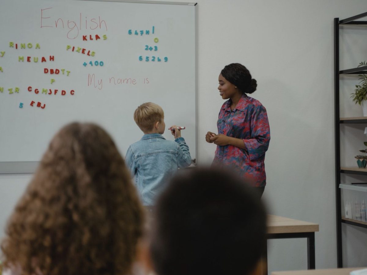 Teach English in Colombia: visas, jobs & pay