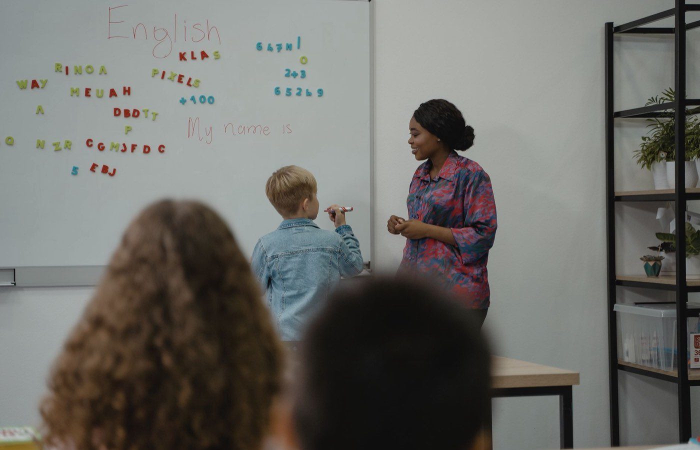 Teach English in Colombia: visas, jobs & pay