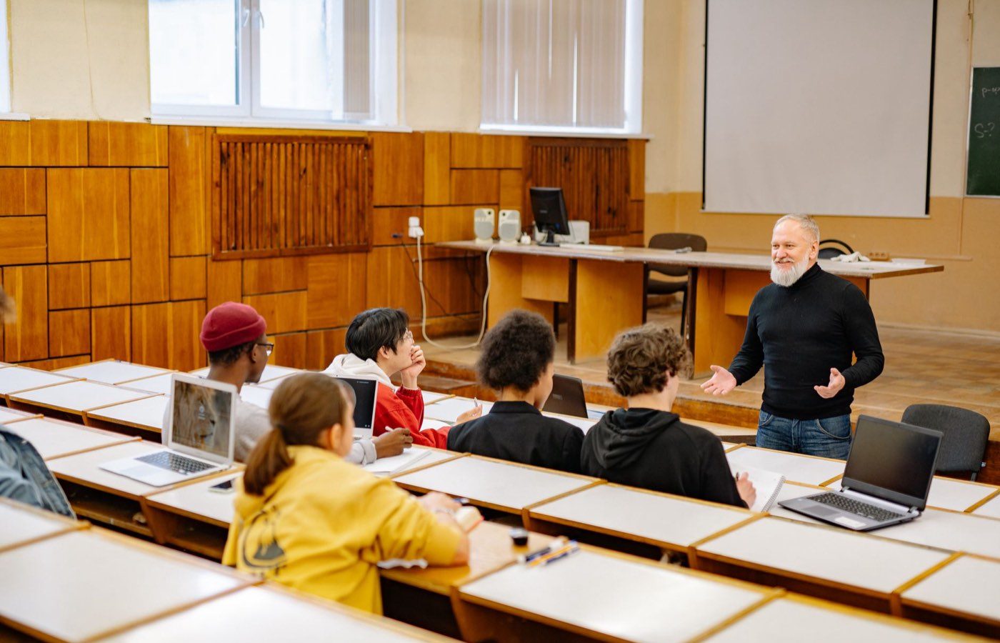 Teach English in Vietnam — Legal guide (2026)