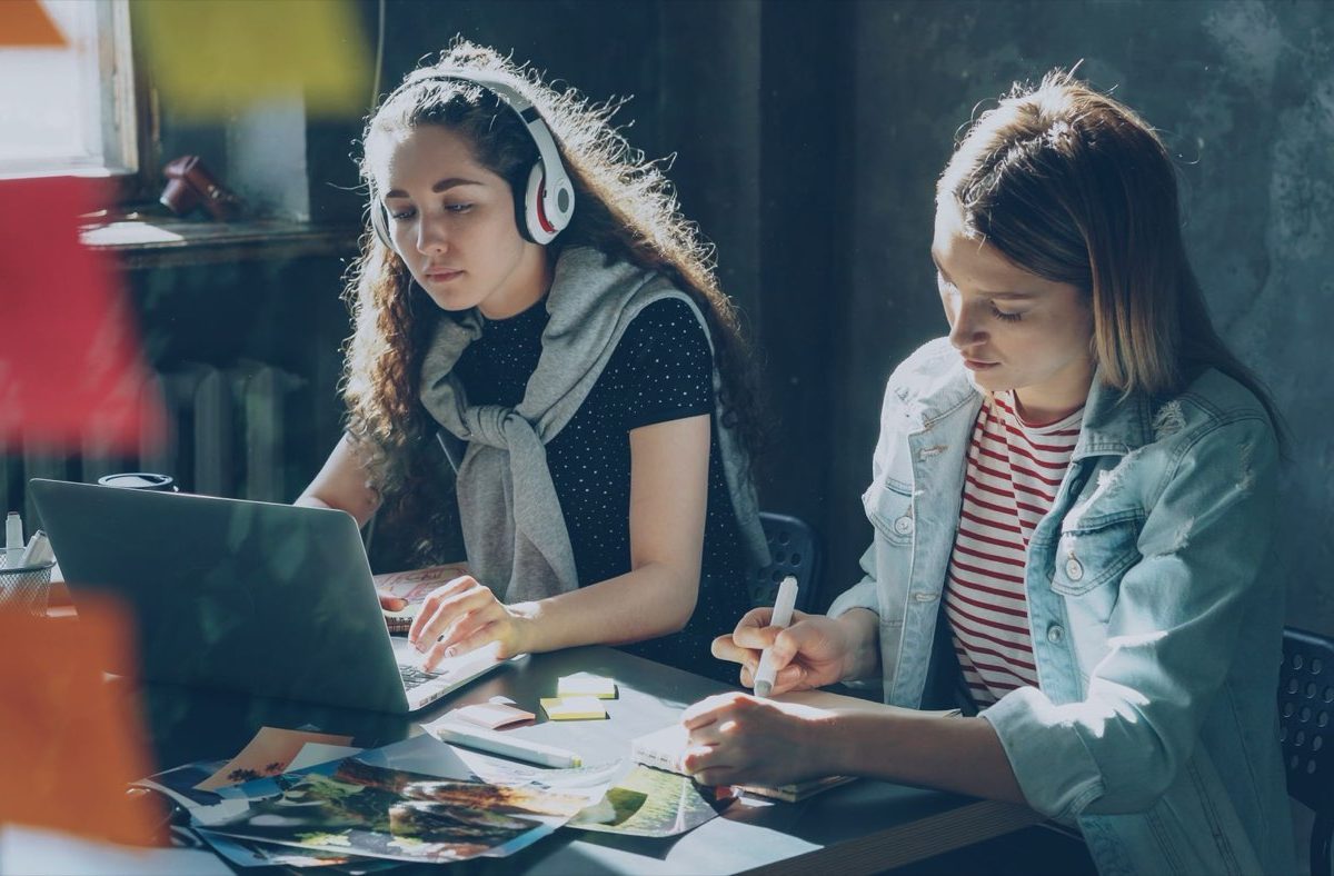 How to teach English online: routes, requirements, pay and setup