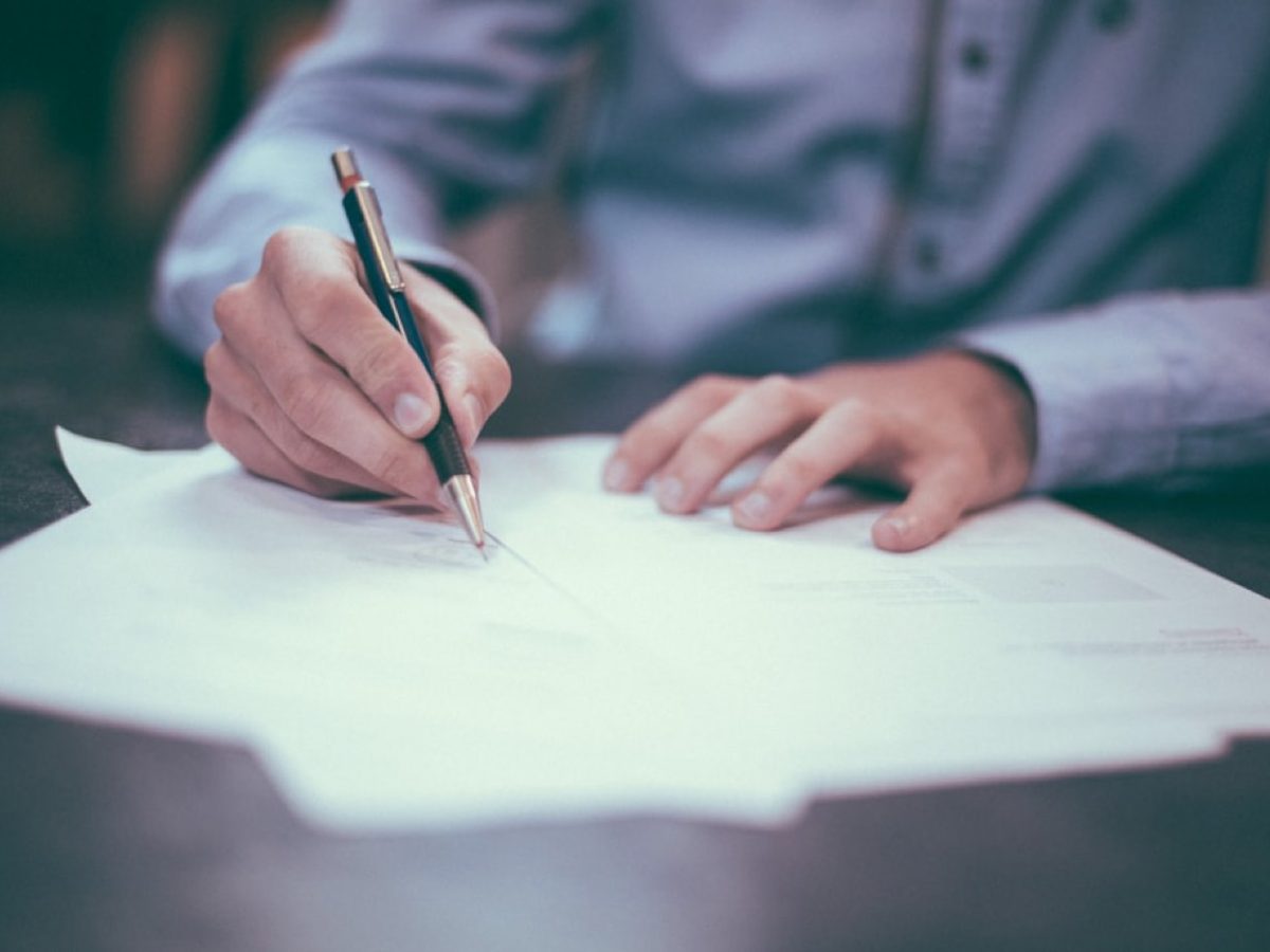 ESL teaching contract red flags