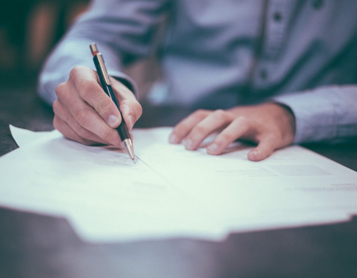 ESL teaching contract red flags